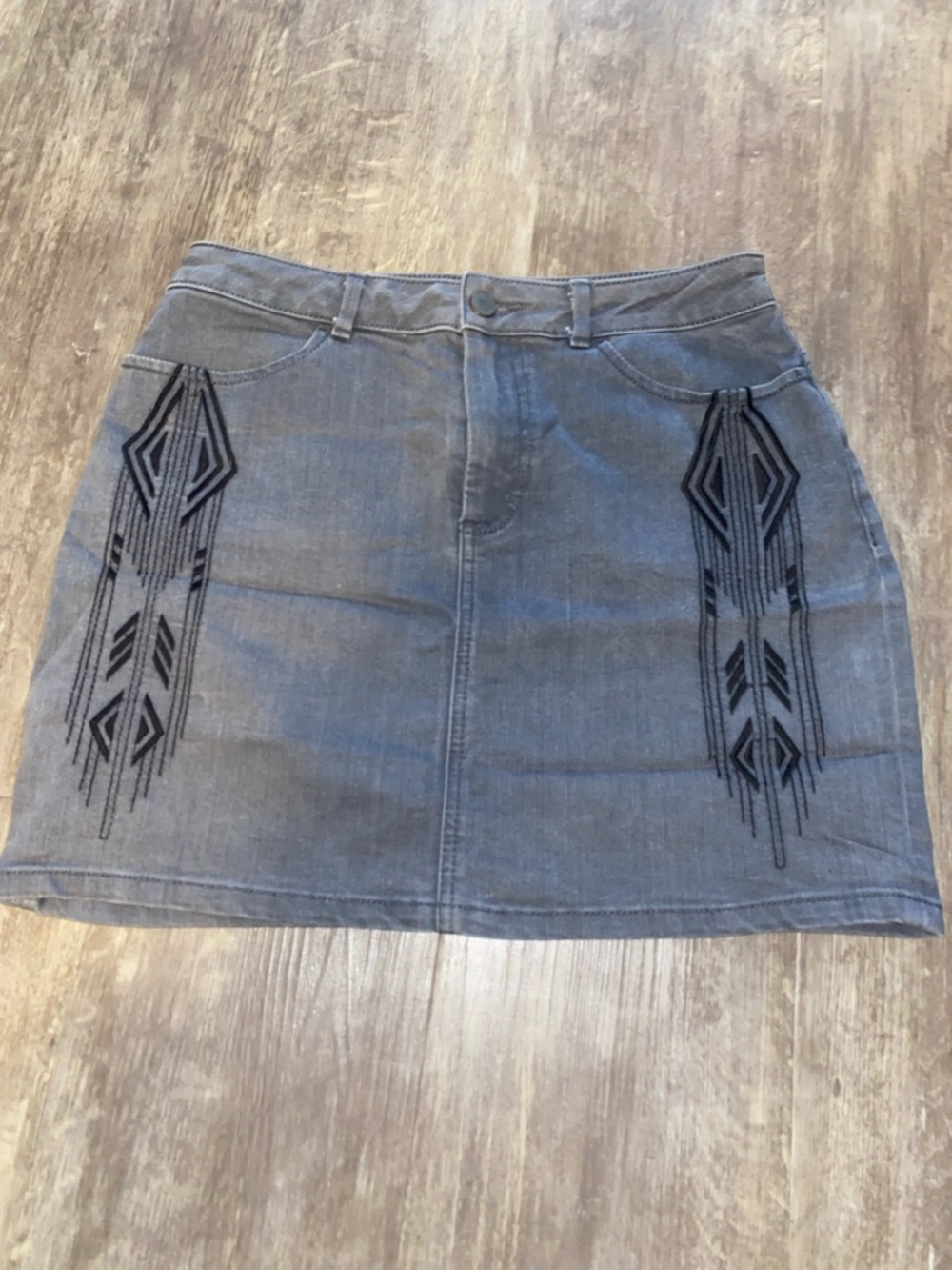 H & M Aztec mini skirt